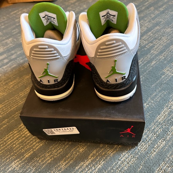 Jordan 3 Retro color Chlorophyll size 9 - Picture 5 of 13